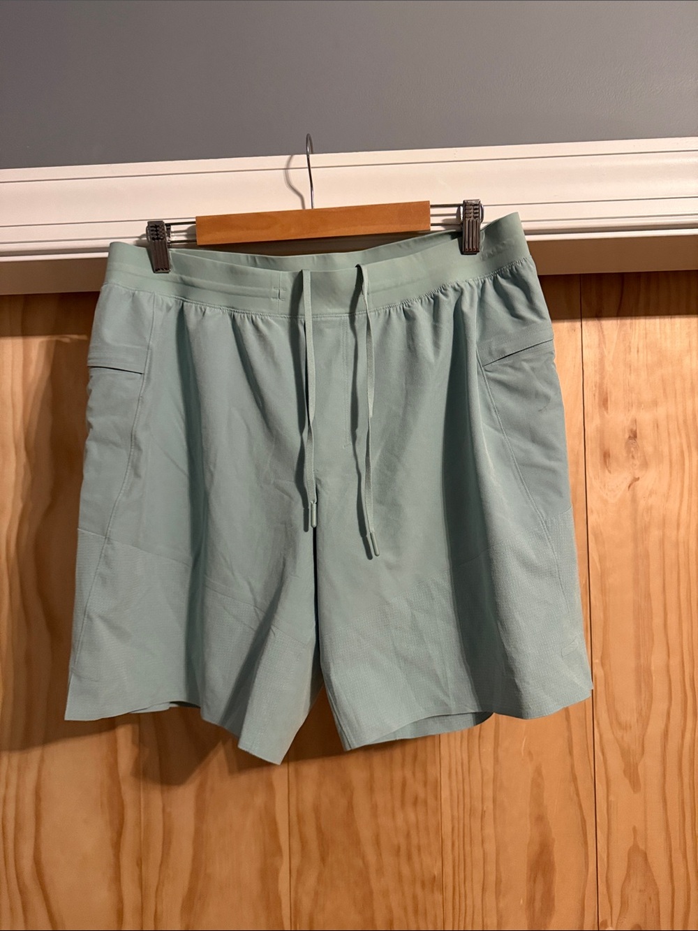 Men’s lululemon athletica License to train Green Athletic Shorts